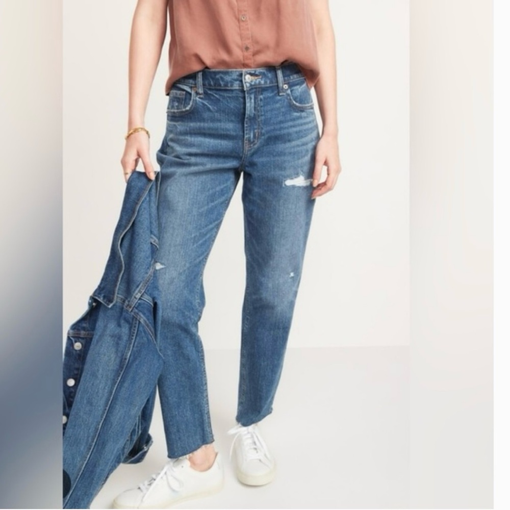 Old Navy Mid-Rise Boyfriend Cut Off Jeans Distressed Women’s Size 6 Cotton Denim